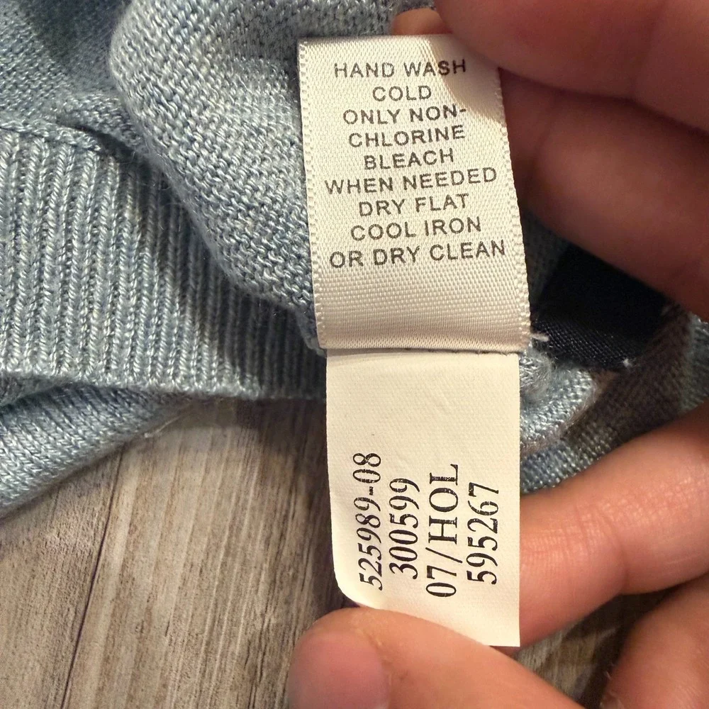 Banana Republic Mens Large Silk Cashmere V Neck Sweater Light Blue